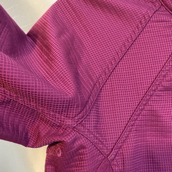 Nike Therma Fit Full Zip Jacket Plum Ladies Med  (8-10) - Picture 5 of 15